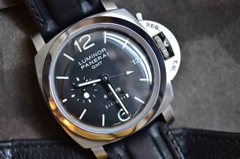 panerai 190 vs 232|Understanding A Classic: The Panerai PAM0233, An Icon Among .